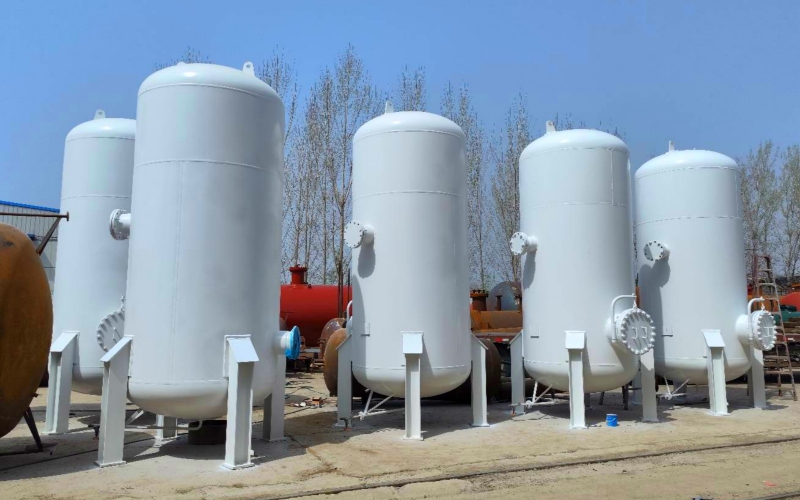 熱媒膨脹罐（導熱油系統膨脹穩壓罐）